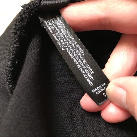 Torrid black cropped pull on zip ankle pants 2X - Picture 5 of 5